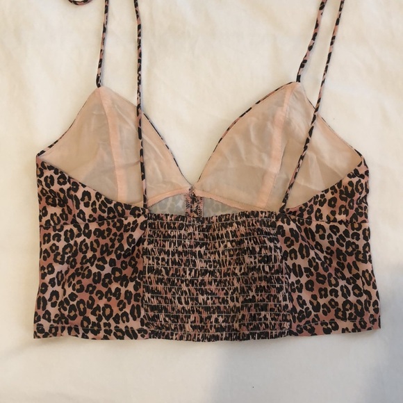 Urban Outfitters leopard print crop top. Size M. - Picture 5 of 8